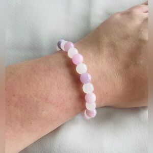 Handmade purple Persian jade and white glass beaded bracelet